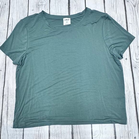 T-Shirt and Tank Top Lot All fit like size Medium - Picture 2 of 5